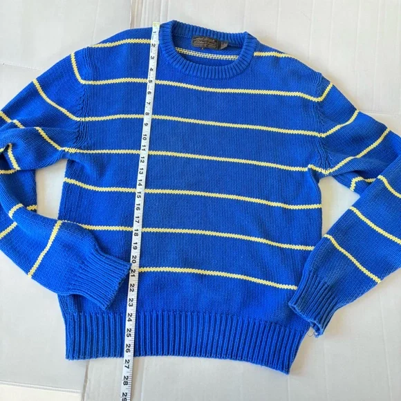 Eddie Bauer Vintage 
Cotton Crew Neck Sweater for Spring
Blue yellow stripes!
L - Picture 6 of 14